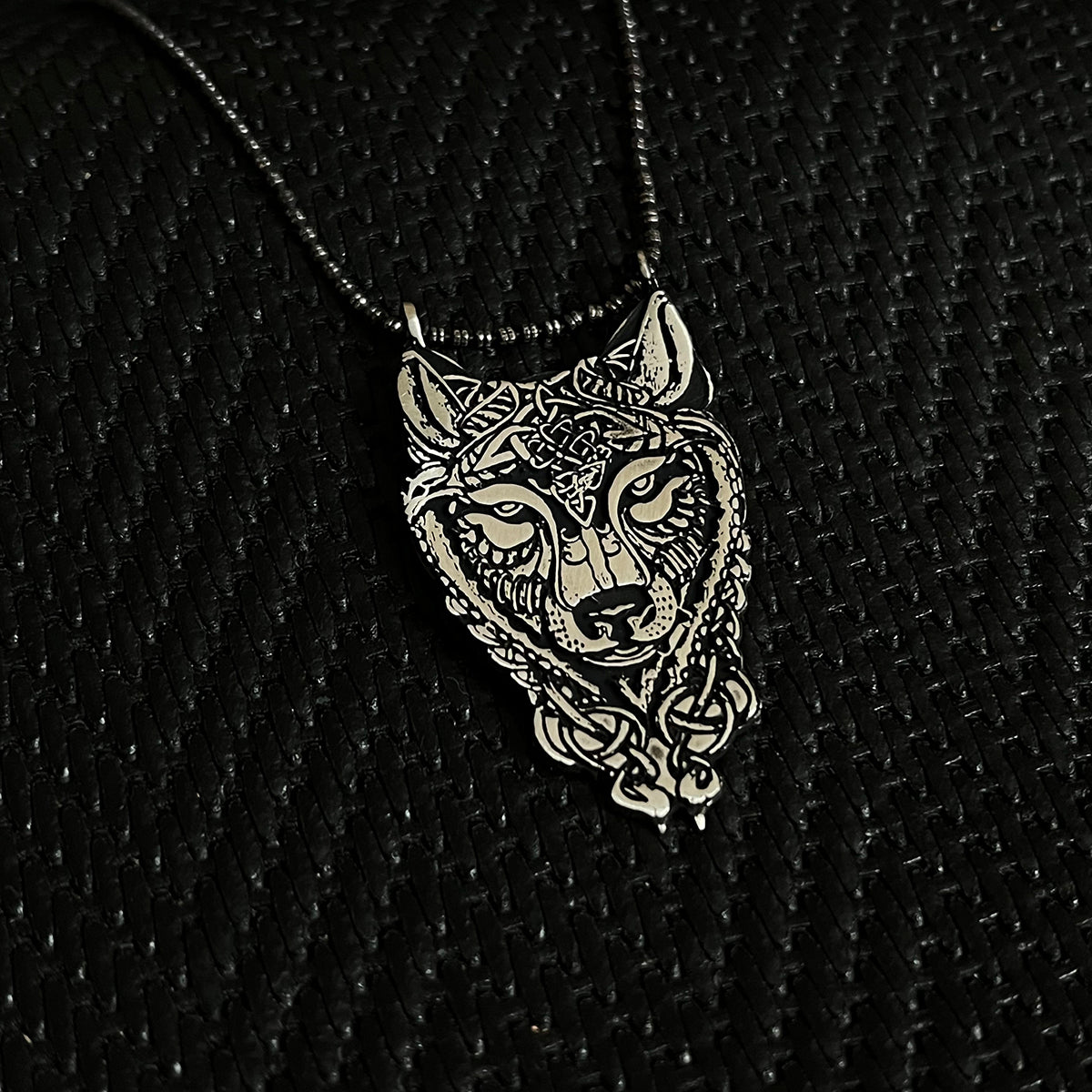 925 Sterling Silver Wolf Head Art Design Men Necklace