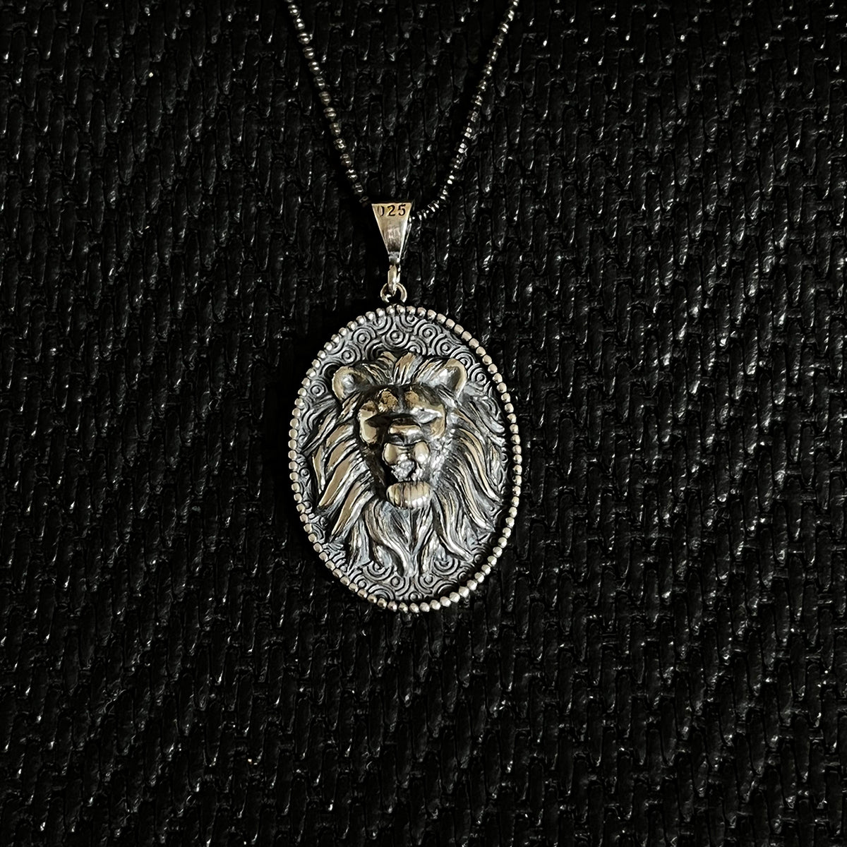 925 Sterling Silver Leon Head Madallion Men Necklace