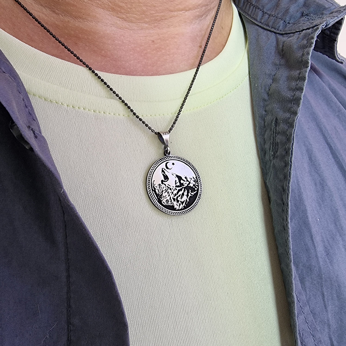 Sterling Silver Howling Wolf Men Necklace